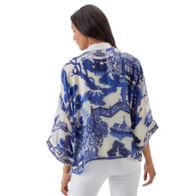 Load image into Gallery viewer, Two&#39;s Company Giant Willow Blue Short Kimono
