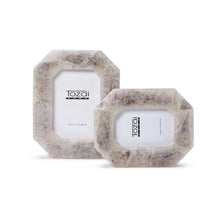 Load image into Gallery viewer, Tozai Set of 2 White Quartz Photo Frames
